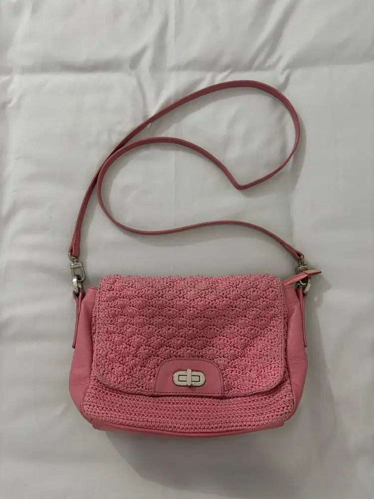 Preloved Tas Dowa Slingbag 100% Original