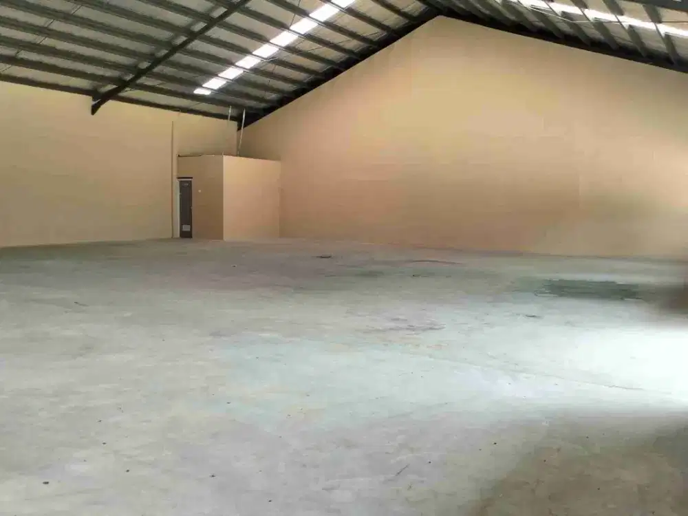 Di sewakan  Gudang  siap huni.  Di Bekasi  Jaya.  Bekasi Timur.