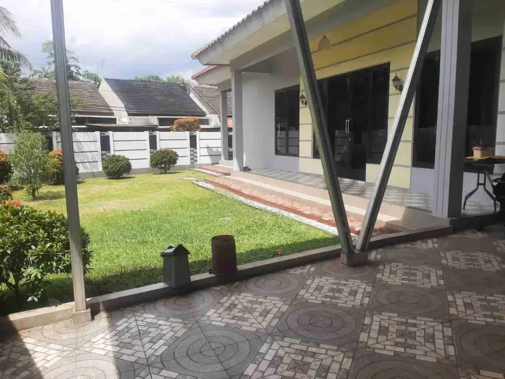 DIJUAL CEPAT RUMAH DI KOMPLEK PEMDA daerah CIBINONG