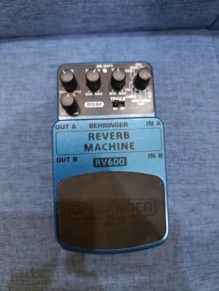 Behringer Reverb RV600