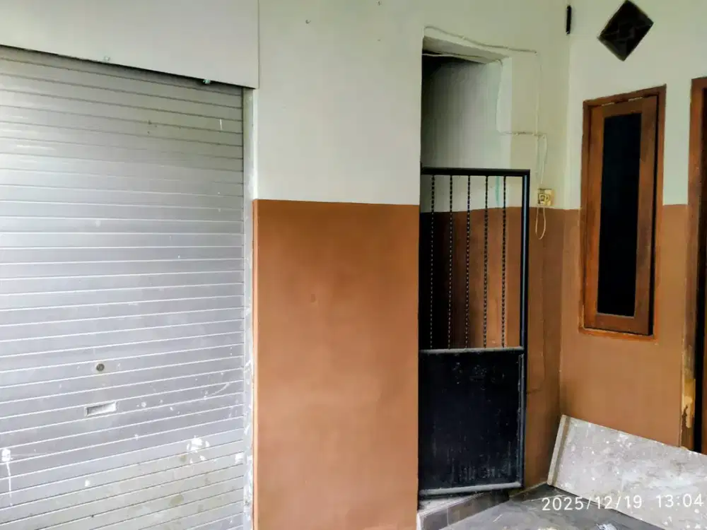 Sewa murah rumah cantik 2 lantai bisa untuk usaha