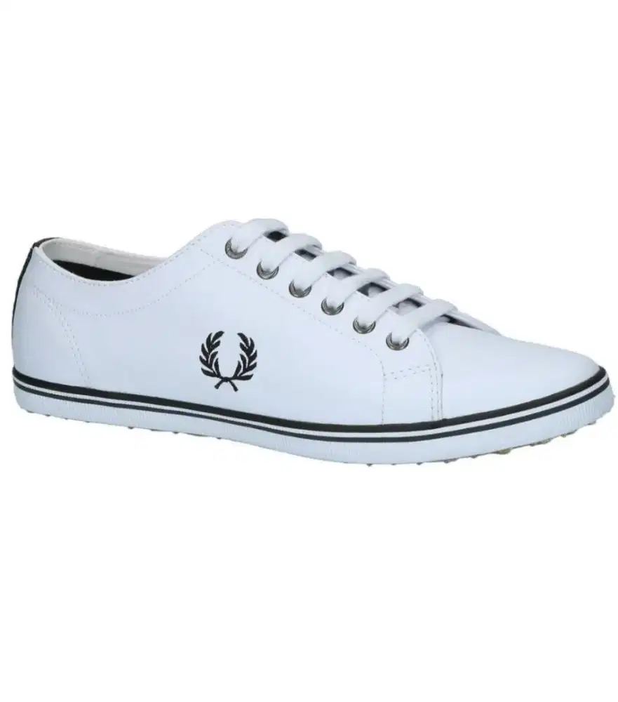 Sepatu Fred Perry White Size 42cm leather