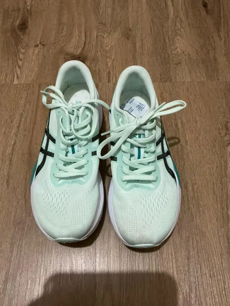 Sepatu Running Asics Magic Speed