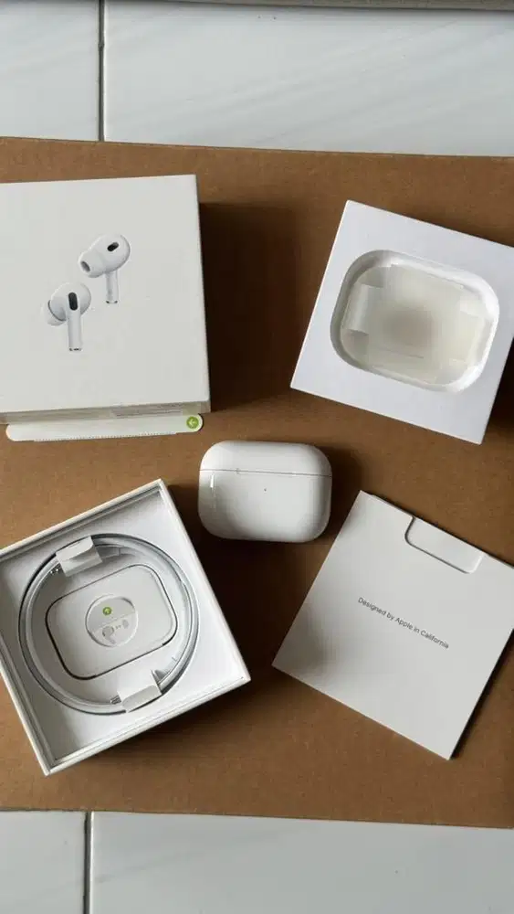 Airpods Pro Gen 2 Like New Free Case Cantik