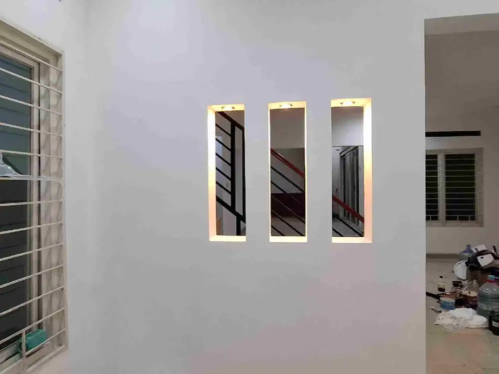 DIJUAL RUMAH 2 LANTAI SEDANG RENOVASI DI CLUSTER DEPAN, DEKAT TOL!