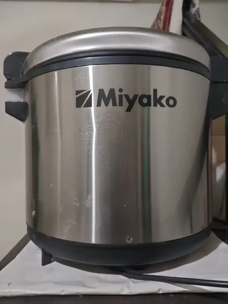 Magic Com Miyako MCG171 6L