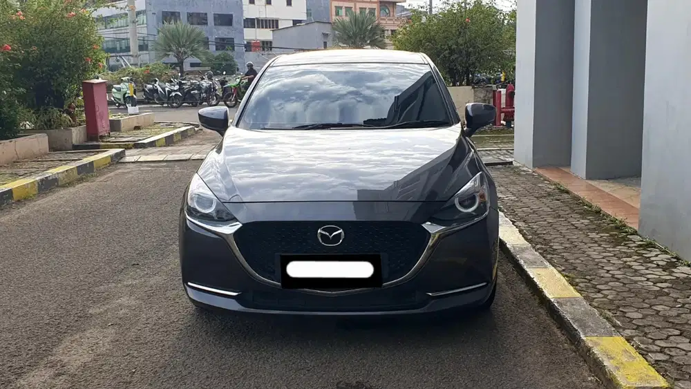 Km32rb mazda 2 gt sedan skyactive 2022 pakai 2023 abu