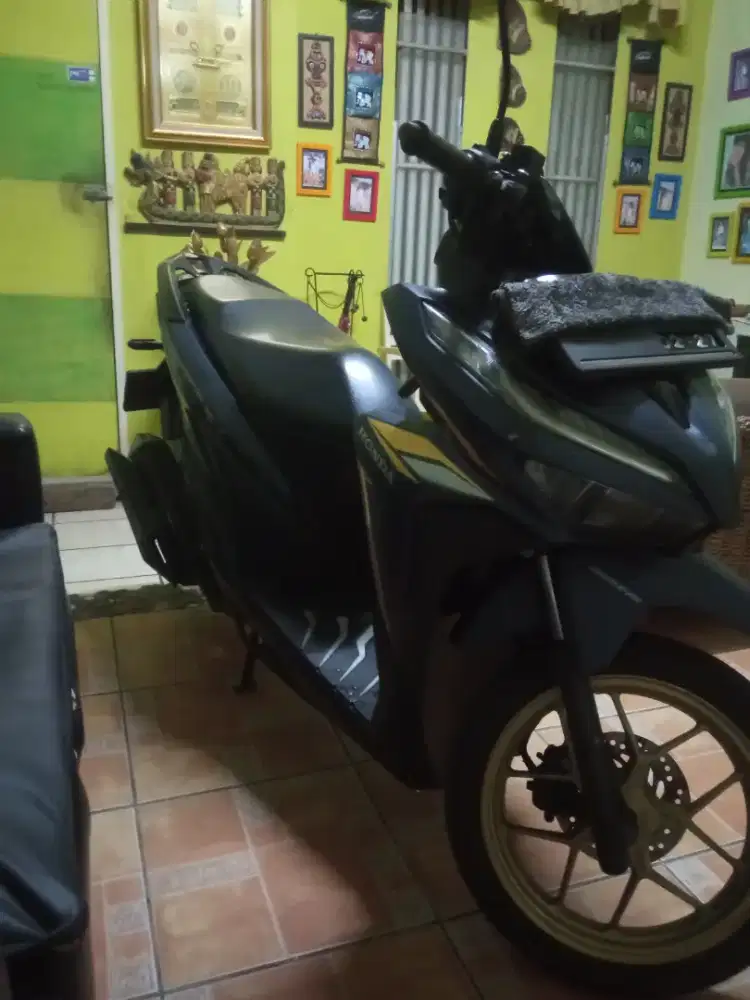 Honda vario 125 thn 2022 nm sendiri tgn pertama original