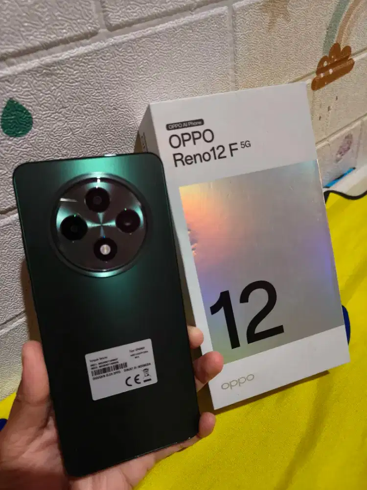 RENO 12F RAM  12/256 MULUS LENGKAP NORMAL