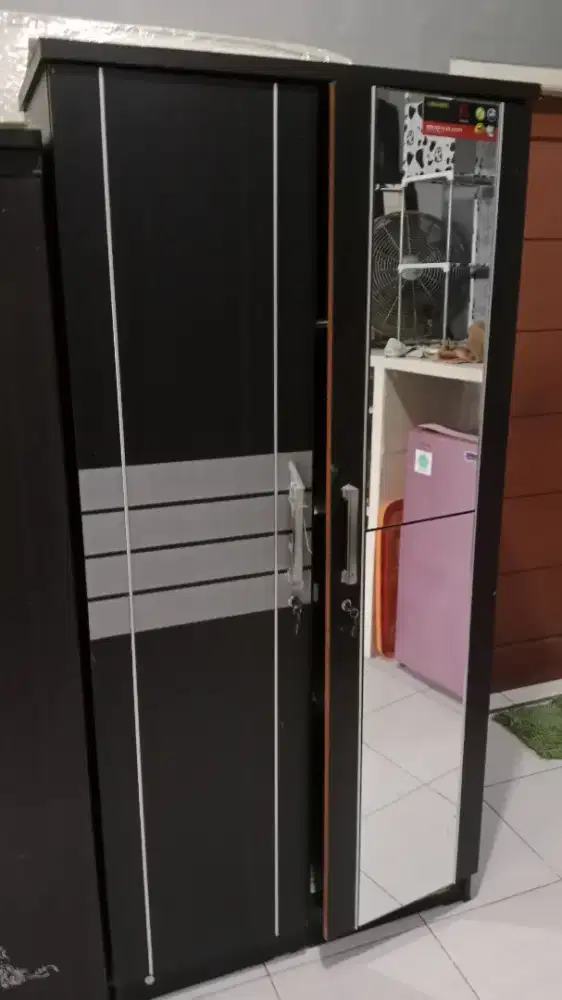 LEMARI PAKAIAN Dewasa