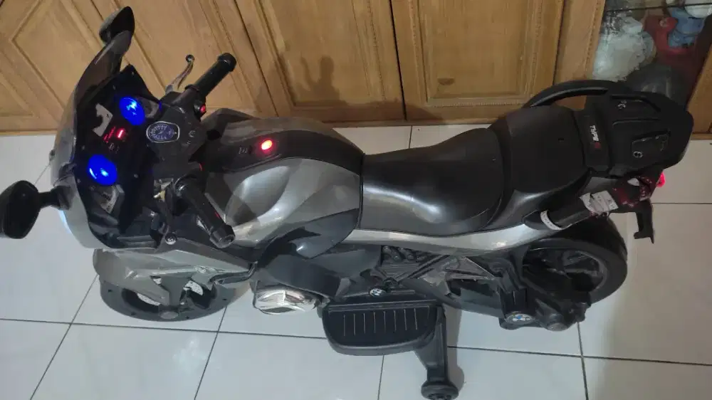Motoran anak BMW