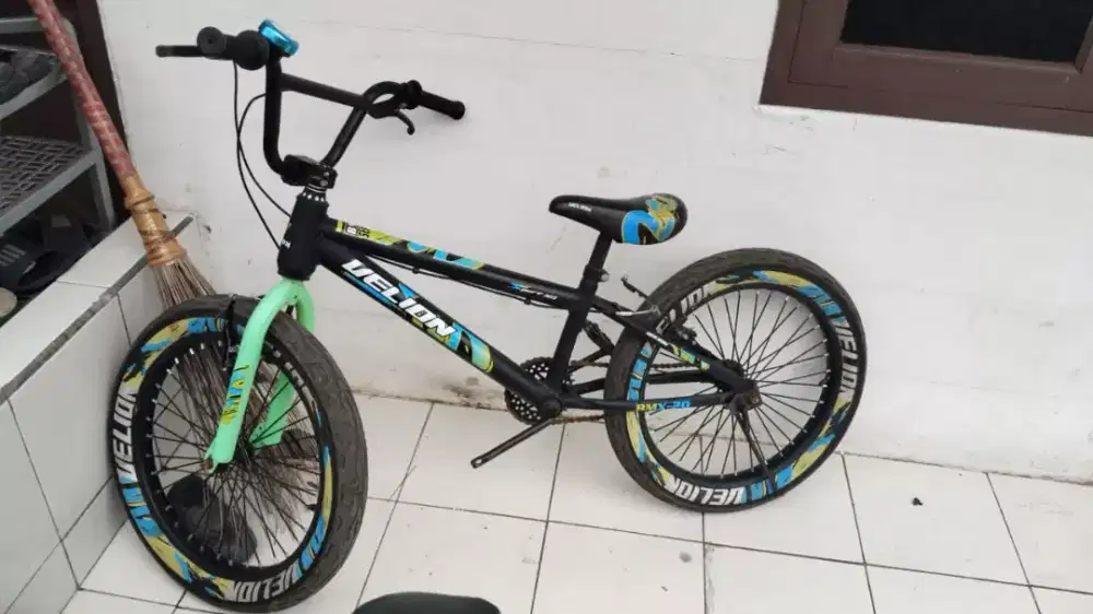 Sepeda BMX  ring 20