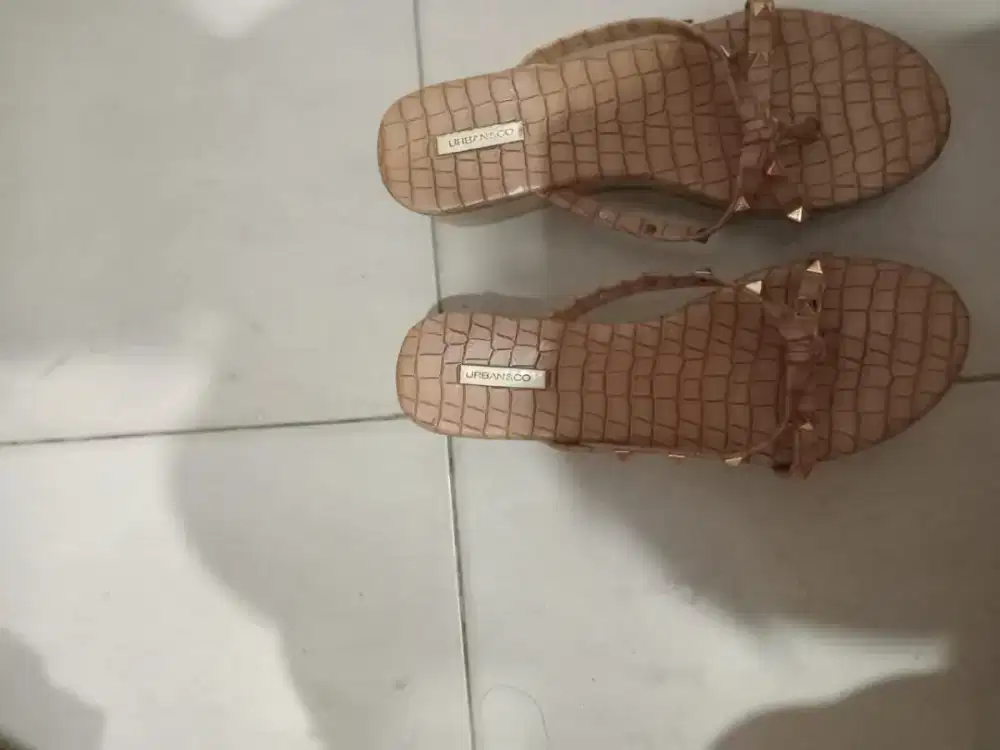 jual wedges wanita size 38-39