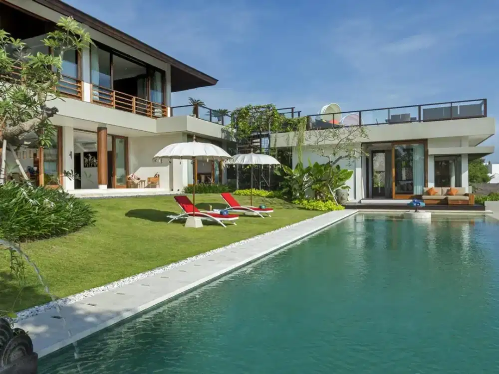 Dijual: Vila Pribadi Mewah dengan Pemandangan Laut & Bandara — Jimbaran, Bali