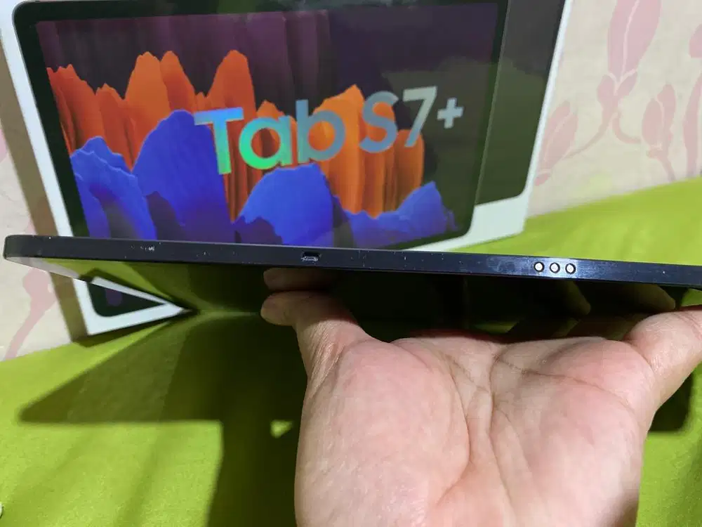 Samsung tablet S7+