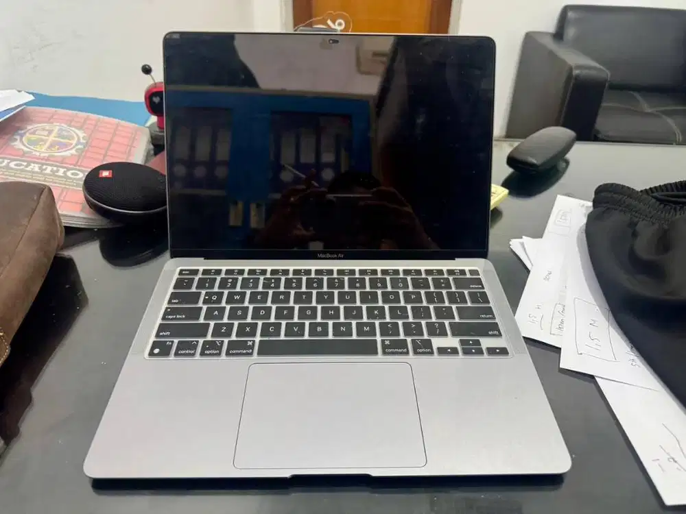 Jual Apple MacBook Air 13 (M1 2020 Pembelian 2025) Like New