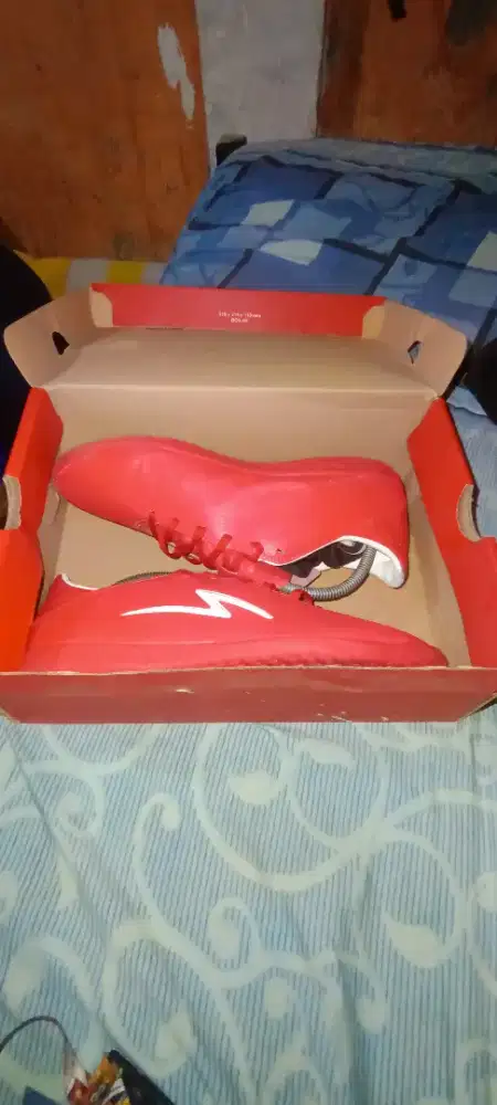 SEPATU FUTSAL SPECS