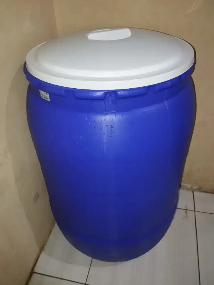 Gentong air merk green leaf 120 lt pemakaian 2bln