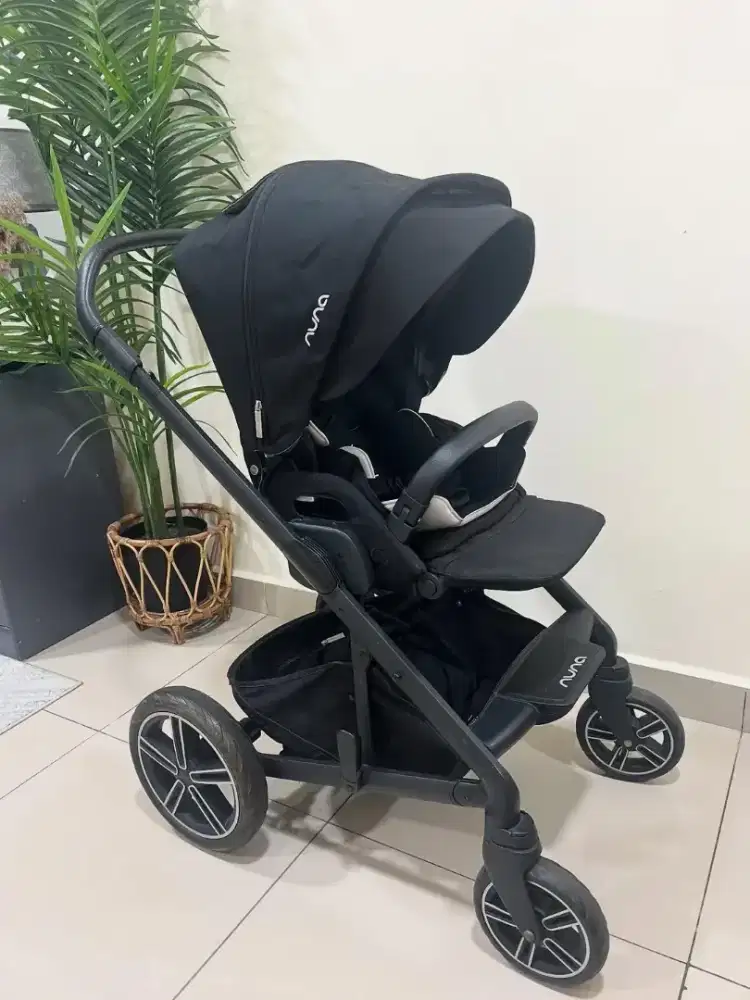 Prelove baby stroller