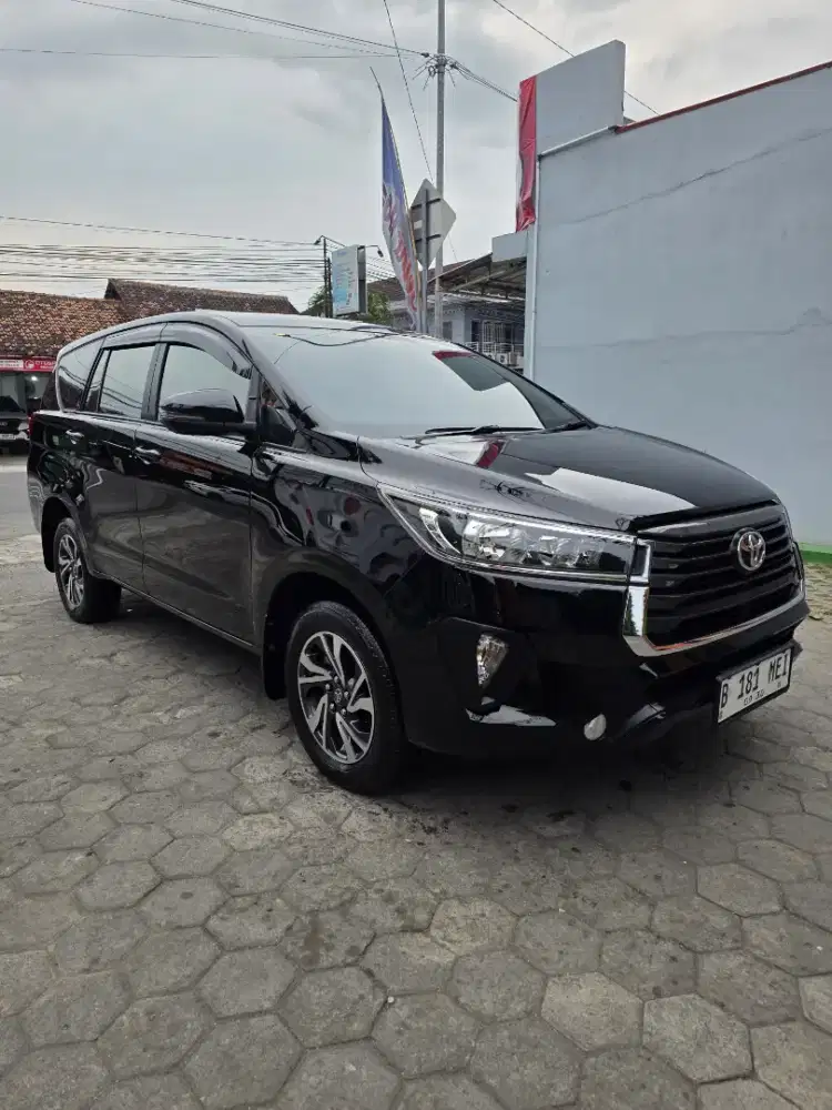 Innova reborn g 2.4 AT disel 2025 km low 6rb