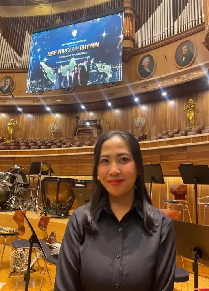 Pengajar biola khusus anak-anak dan remaja