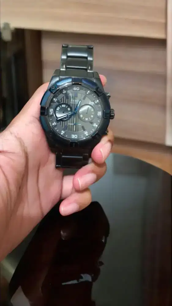 Guess Dark Blue Circle