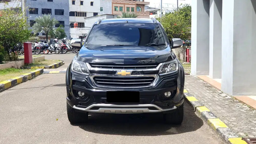 Chevrolet Trailblazer 2.5 LTZ Duramax 4x2 Diesel AT Hitam 2018 Record