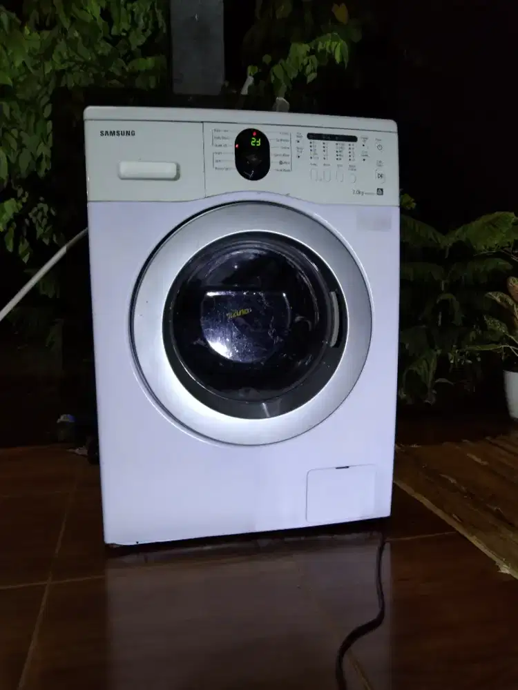 Mesin Cuci Front Loading 7 kg