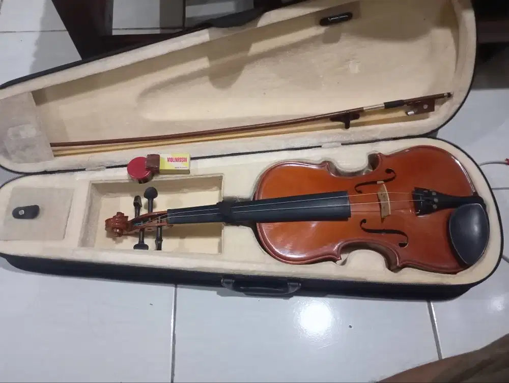 BIOLA , Lokal , size 4/4 JUAL MURAH