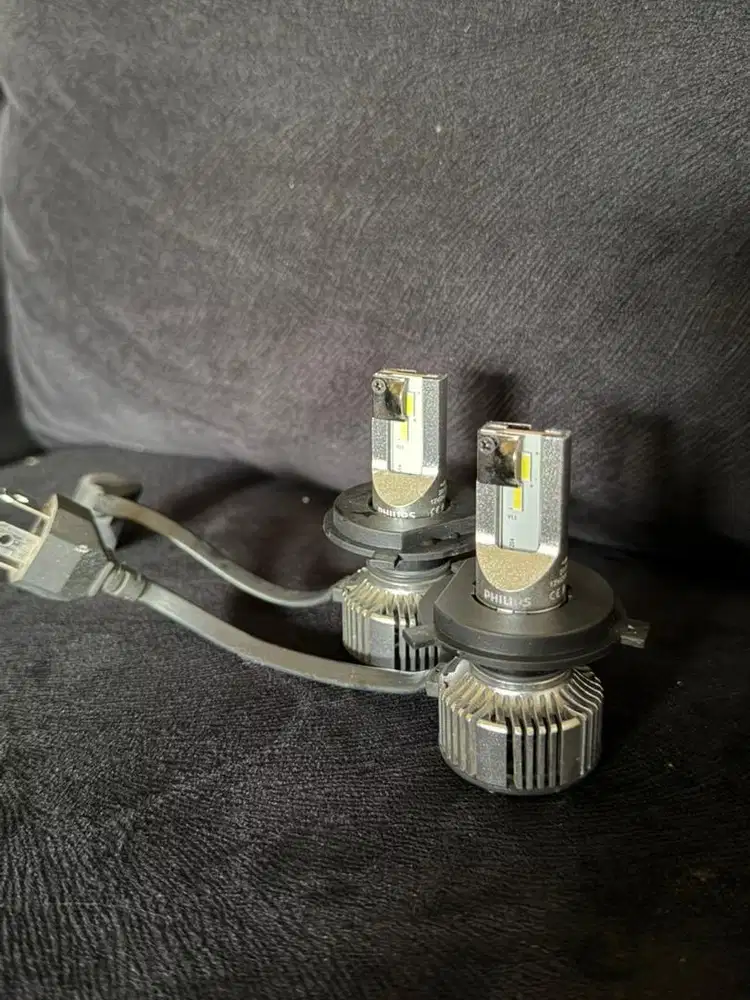 Bohlam lampu Philips Ultinon Pro LED 6000k