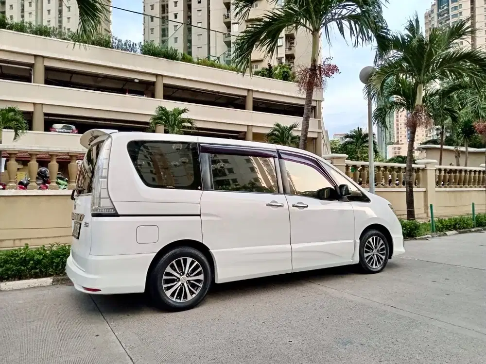 NISSAN SERENA 1.5 HWS AT Putih 2016 Mulus Full Original Tangan Pertama