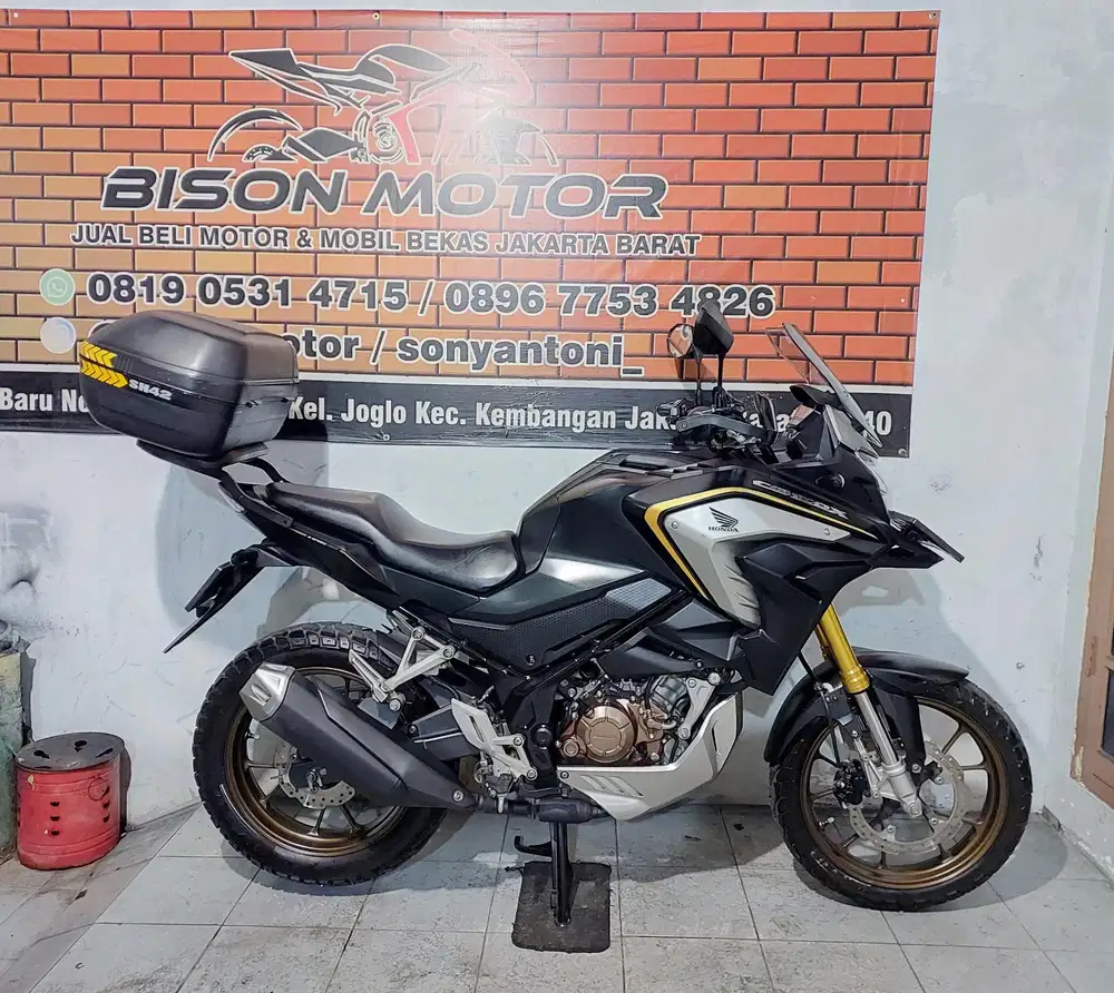 HONDA CBX 150 CB150X SE USD TAHUN 2022 MEWAH WARNA HITAM SILVER