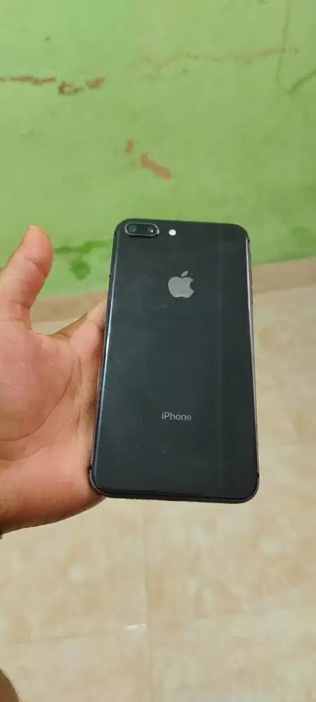 iPhone 8 plus 64gb