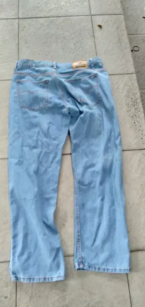 Di jual murah aja celana jeans ori dan murah ukuran 32 besar