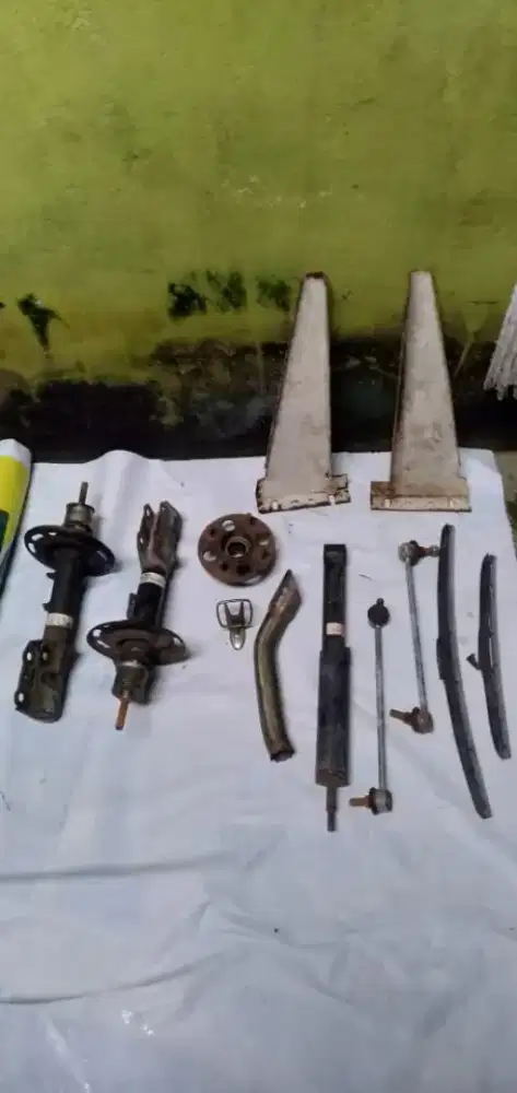 Di jual murah aja wa dan hp sperpak semua mobil Honda  original