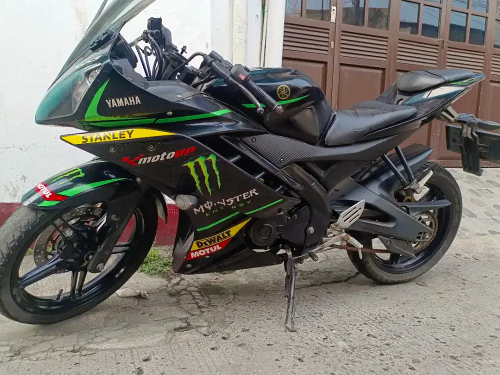Yamaha R15 V2 Tech3 Monster Tahun 2015 JOZZ Mesin Halus Siap tancapGas
