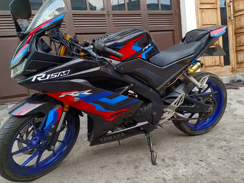 Yamaha R15 V3 VVA LED Tahun 2019 Mesin Halus Siap tancap Gass JOZZZZ