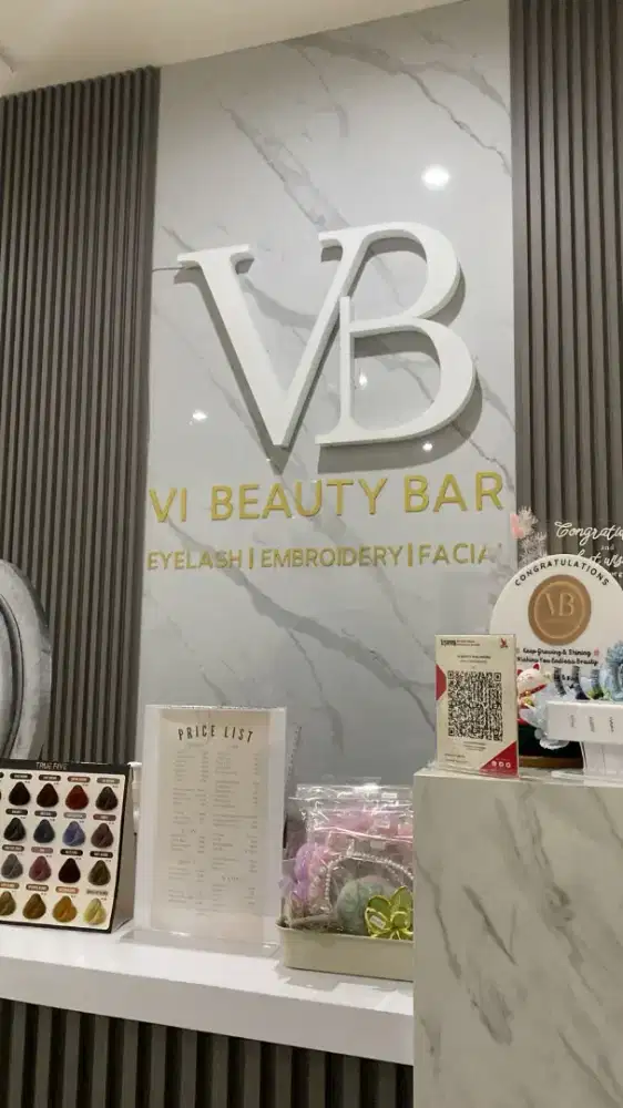 Therapis salon kecantikan