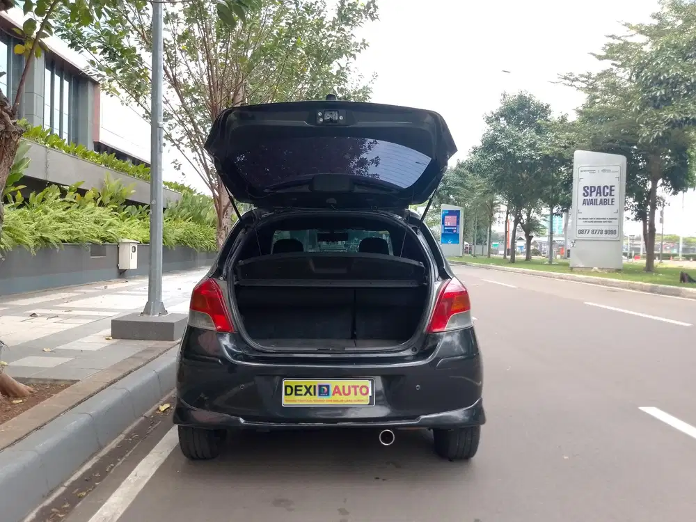 (KM20000)TOYOTA VENTURER DIESEL AT 2023 NIK 2022  ISTIMEWA KM RENDAH