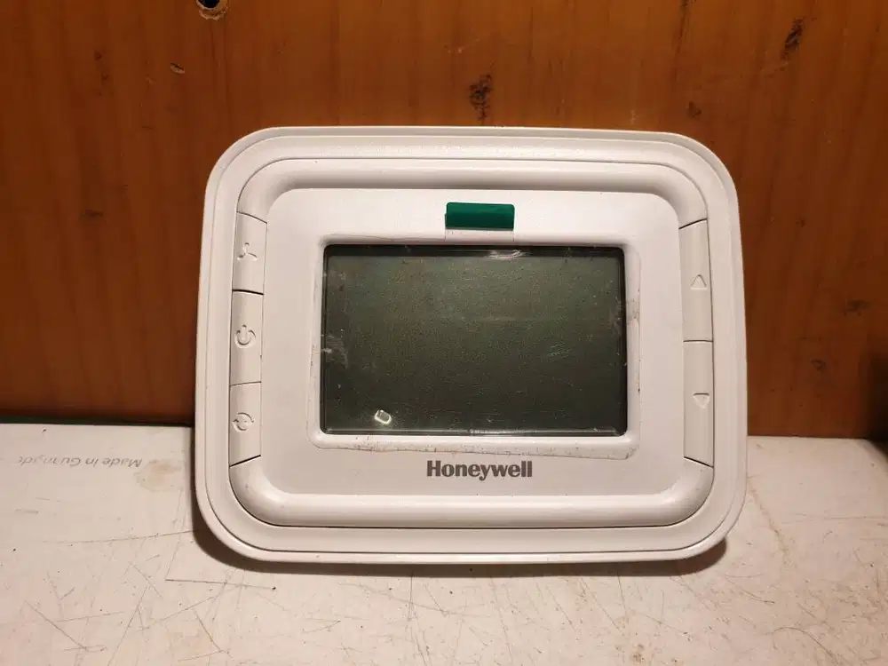 Thermostat honeywell t6800h2wn