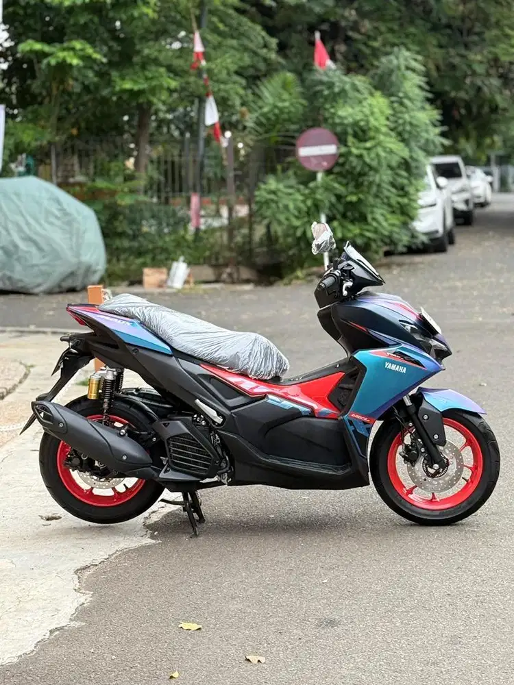 YAMAHA NEW AEROX 155 ABS KEYLES CYBERCITY, THN 2025 MULUSSS SIAP PAKAI