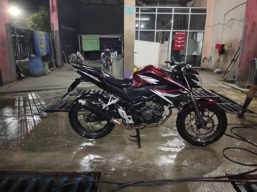 Dijual Honda cb150r,surat surat lengkap tangan pertama