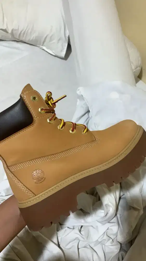 SEPATU TIMBERLAND WOMAN SIZE 40