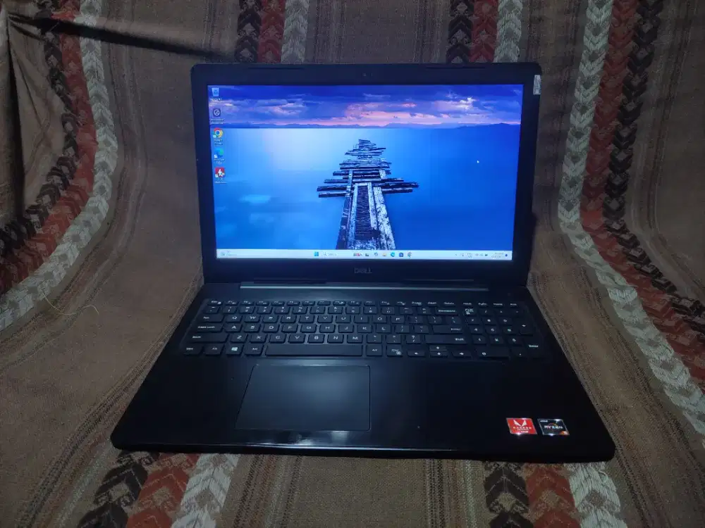 A1032 Laptop Dell inspiron 5575 Ram 8gb HDD 1000gb AMD Ryzen 5-2500U