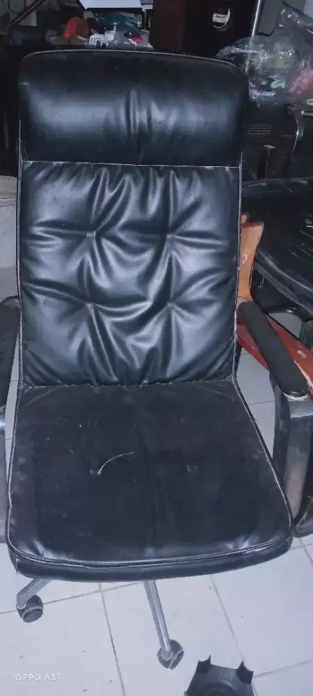 Servis/Perbaikan kursi kantor