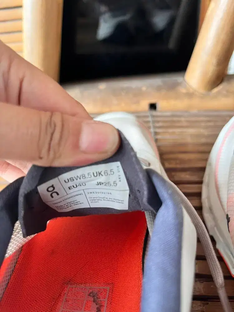 Shoes on cloudvista2