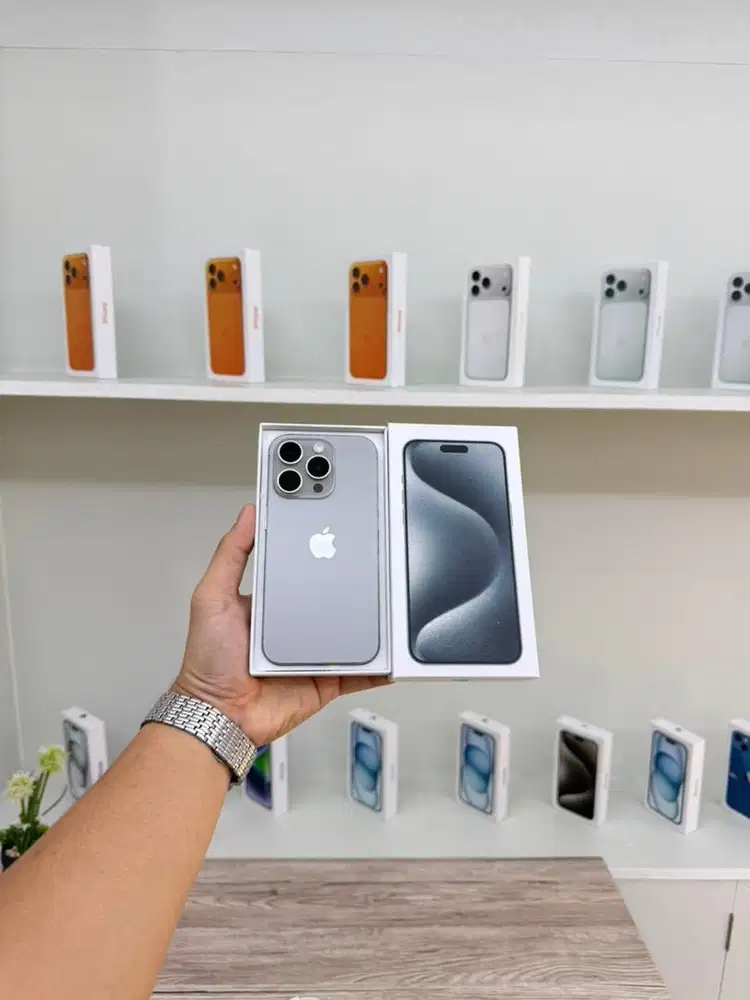 iphone 15pm 256gb natural titanium
