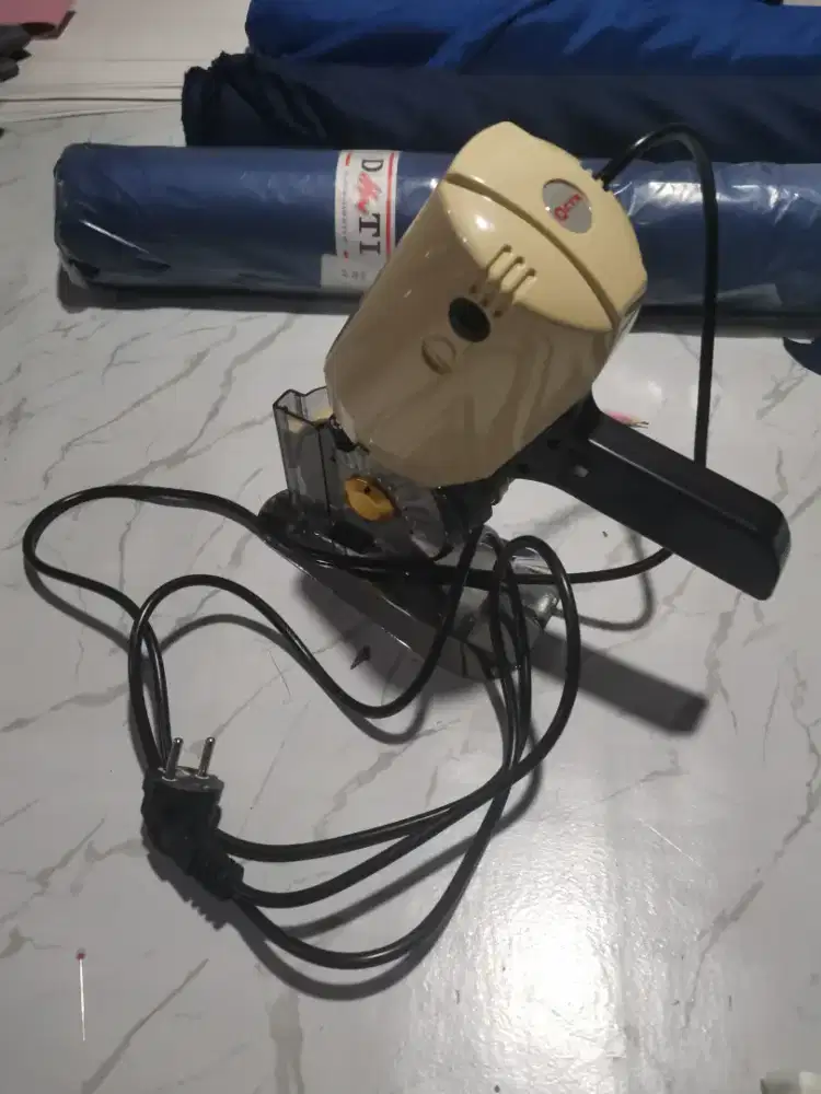 Mesin Potong kain octa