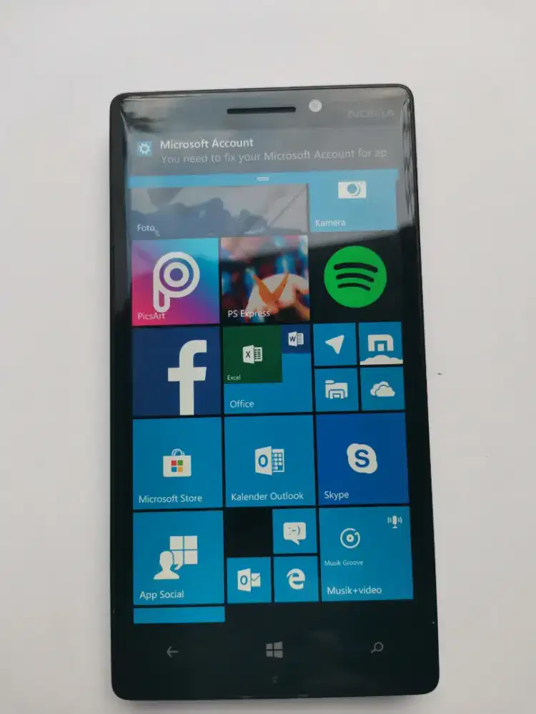 Nokia Lumia 930 untuk Koleksi