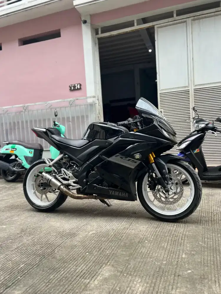 Yamaha R15 V3 tahun 2018